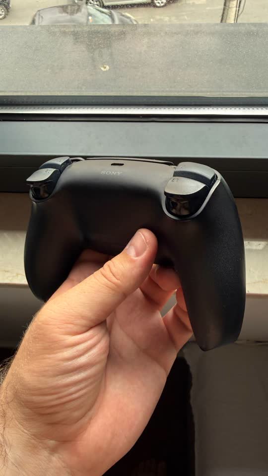 Originalni DualSense džojstik za PS5