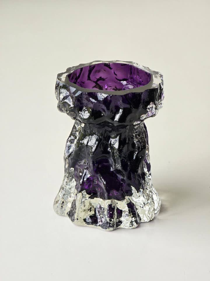 Ingrid Glas "Rock Crystal" ljubicasta vaza