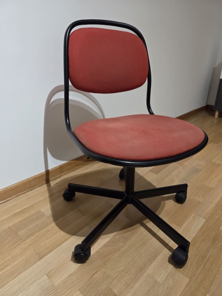 Radna stolica Ikea na točkićima
