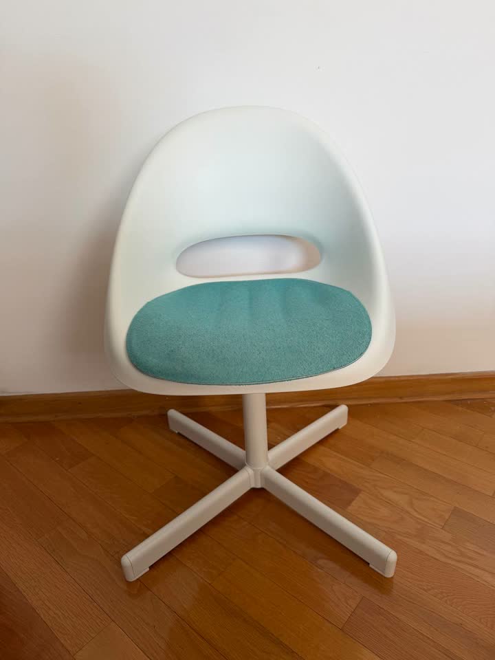 Prodajem dečiju stolicu ikea