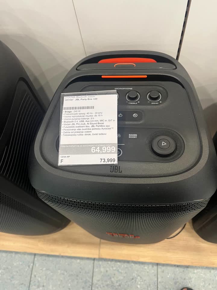 Prodajem ovakvu Kalinku /400€ dogovor moguć /Karaburma