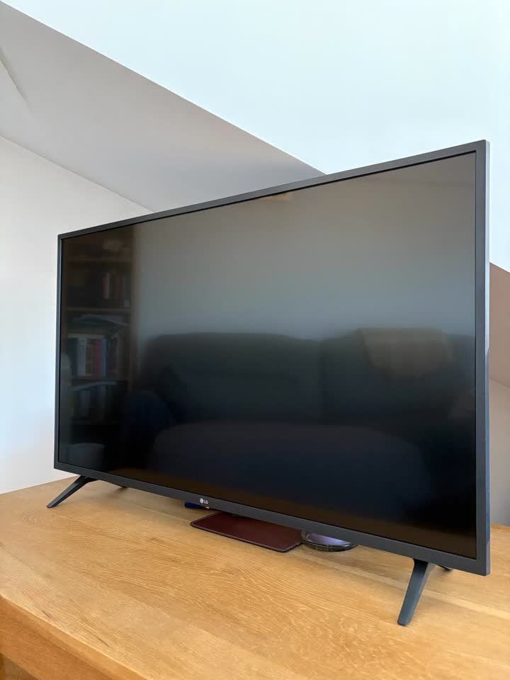 Продам TV LG 43UM7300PLB, 43", 4K Smart TV