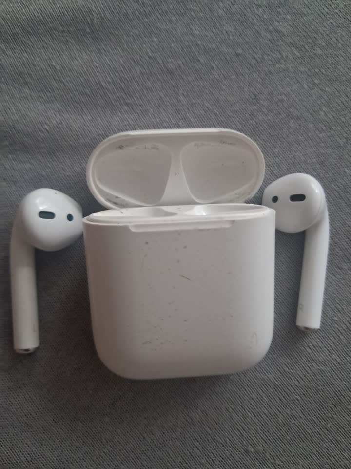 Продам AirPods 2 — 4000 динар