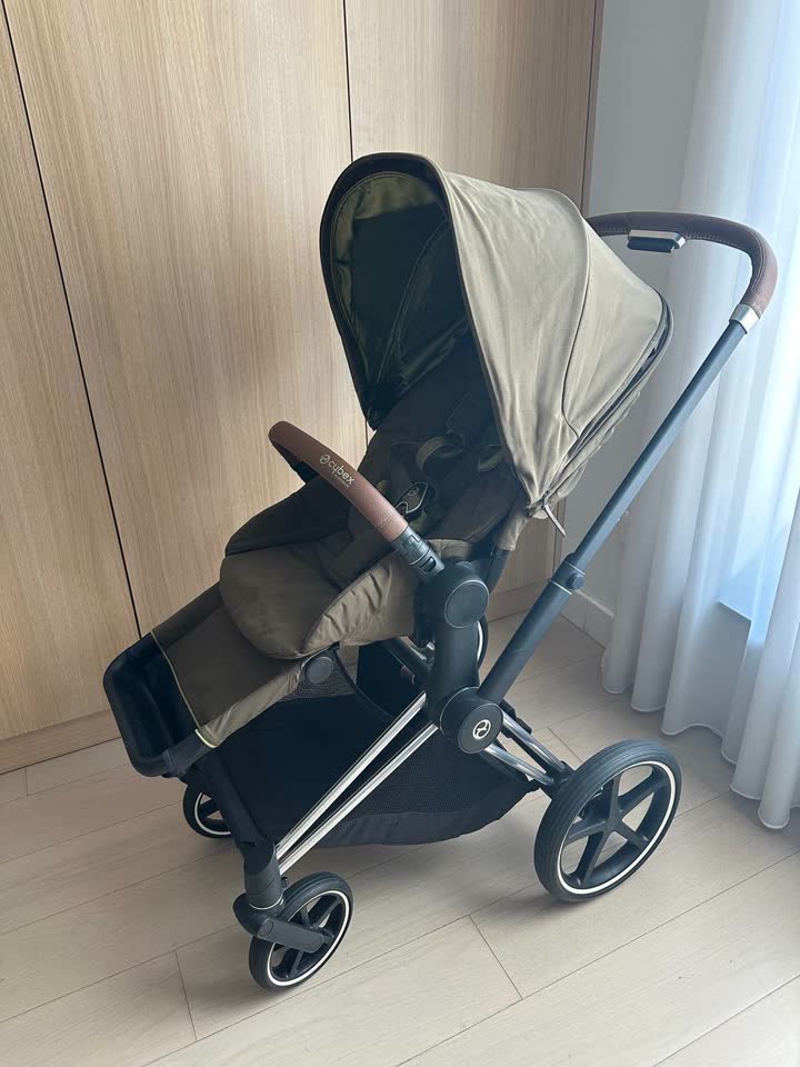 Продам коляску Cybex Priam