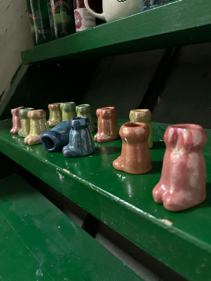 Keramički handmade — 12 čašica u obliku sjajnih članova