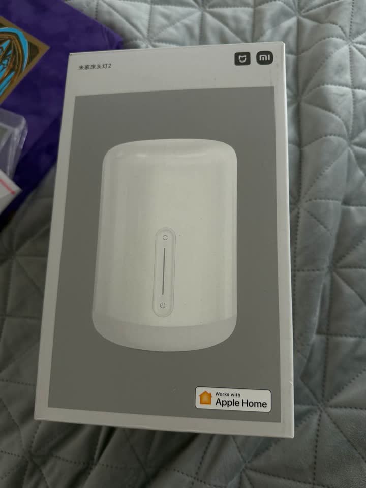Умная лампа Xiaomi Mi Bedside Lamp 2