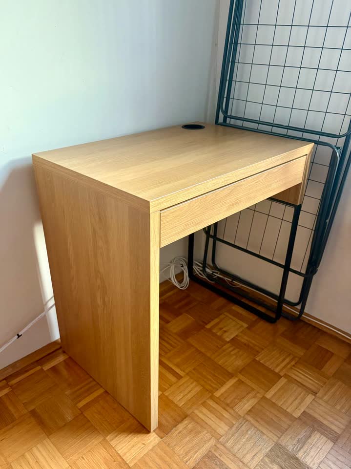 Рабочий стол IKEA Micke