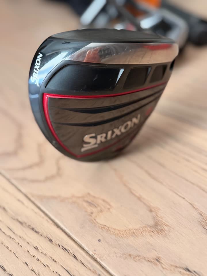 Prodajem set palica za golf