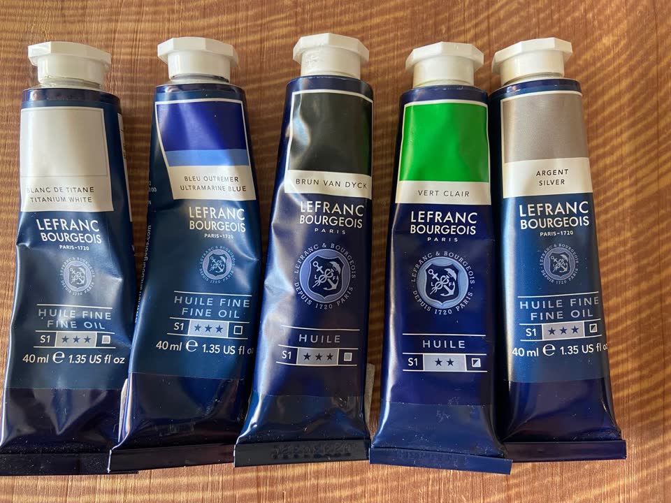 1. Uljane boje, tubice od 40 ml. Bela i plava su upotrebljene otprilike upola; braon