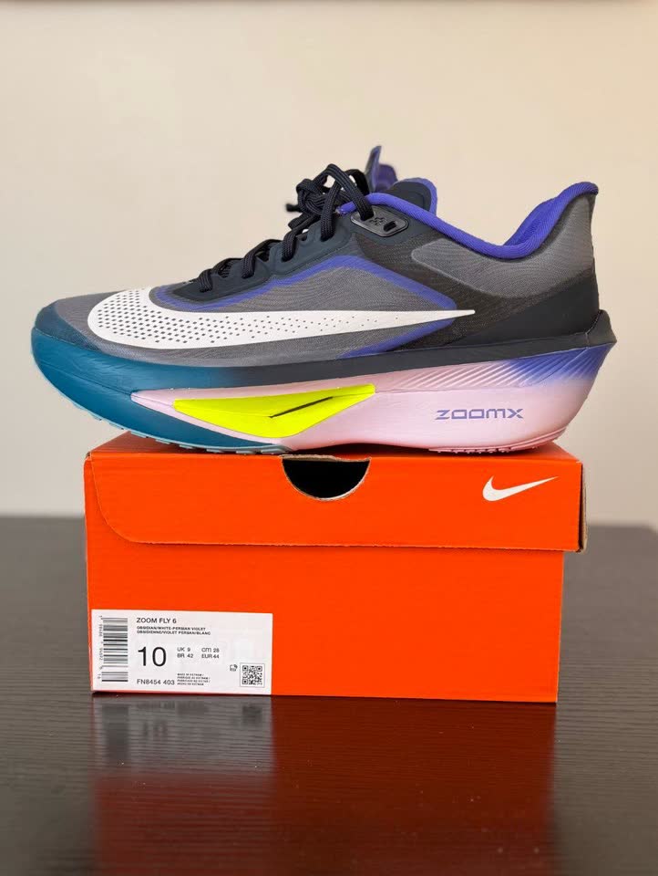 Продаю кроссовки беговые Nike Zoom Fly 6
