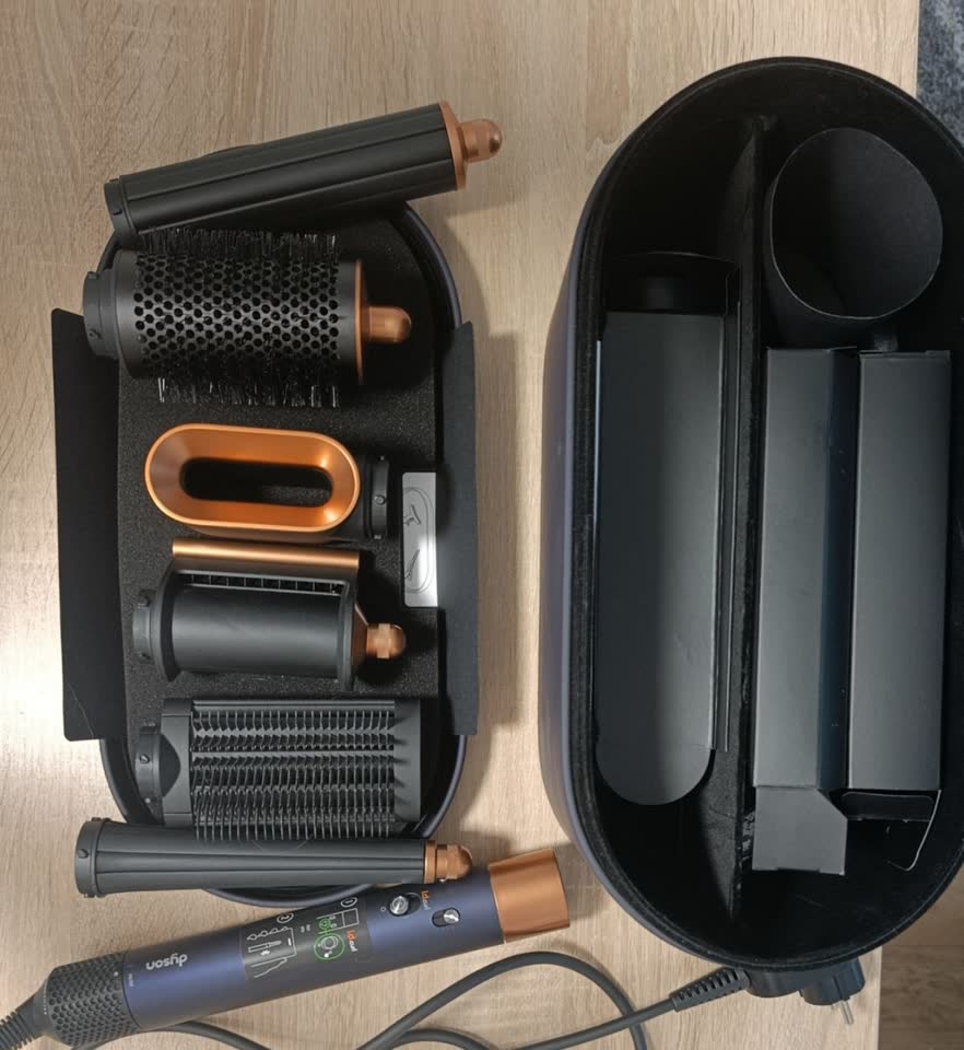 Prodaje se Dyson Airwrap Complete Long