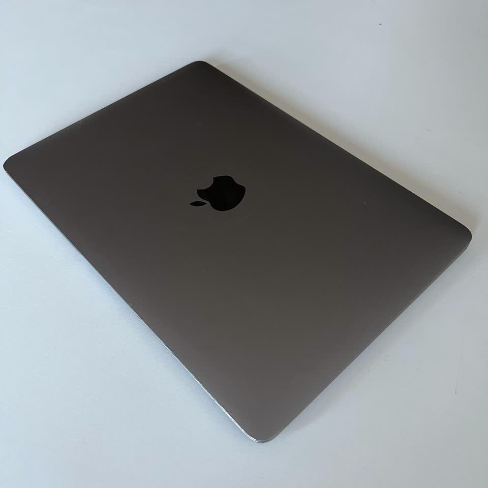 MacBook 12’ и массажер для глаз Bork D617