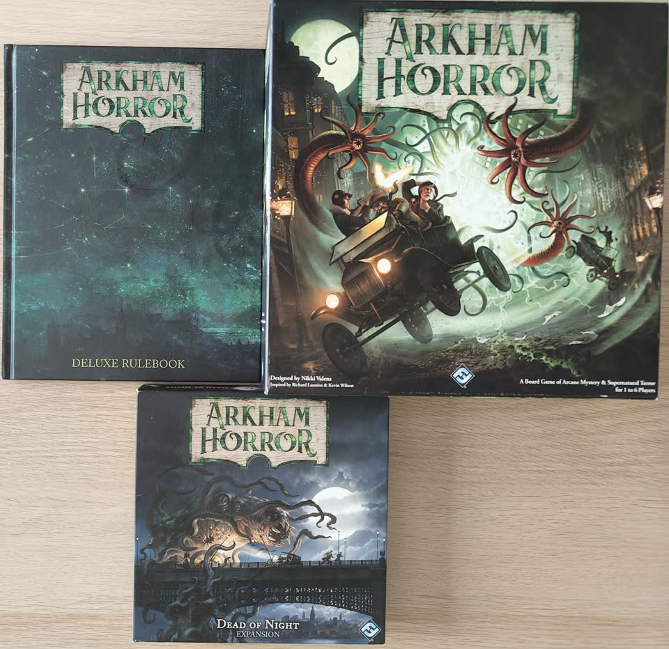 Продам настольную игру Ужас Аркхема 3 издание