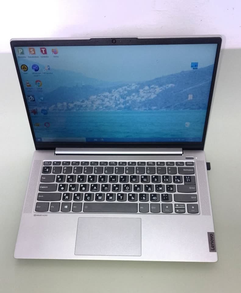 Prodajem laptop Lenovo IdeaPad 5 14ALC05