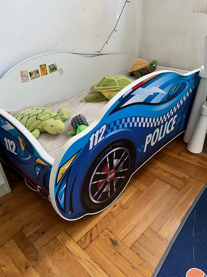 Dečji krevet automobil