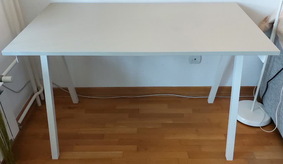 Стол IKEA, TROTTEN 120x70x75 cm.