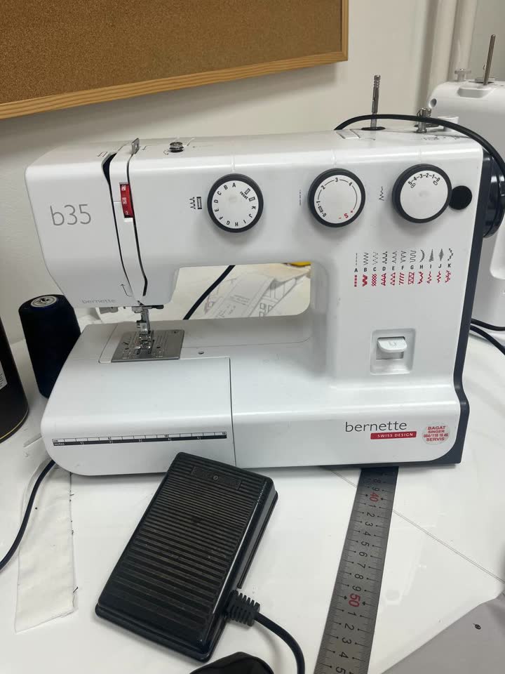 Продам бытовую швейную машинку Brother Bernette b35