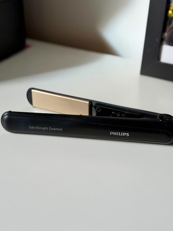 Утюжок Philips, блинница Vox, подсвечники Ikea