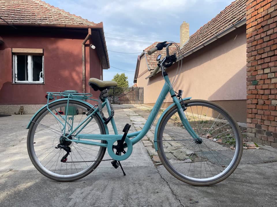Subotica. Prodajem dva bicikla