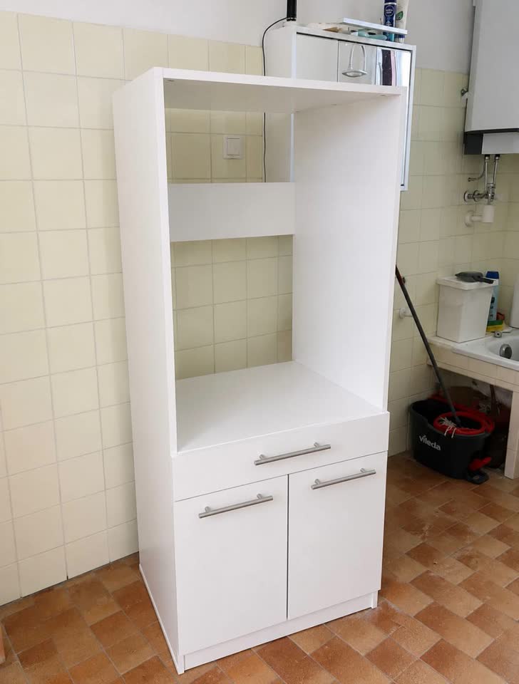Postolje za veš mašinu