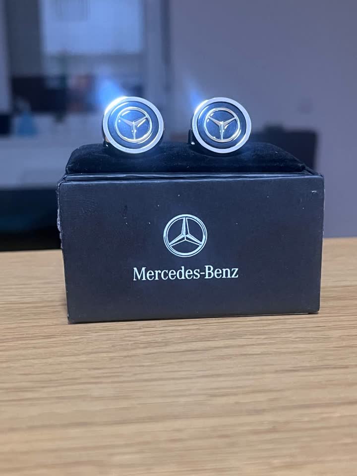 Стильные запонки Mercedes-Benz