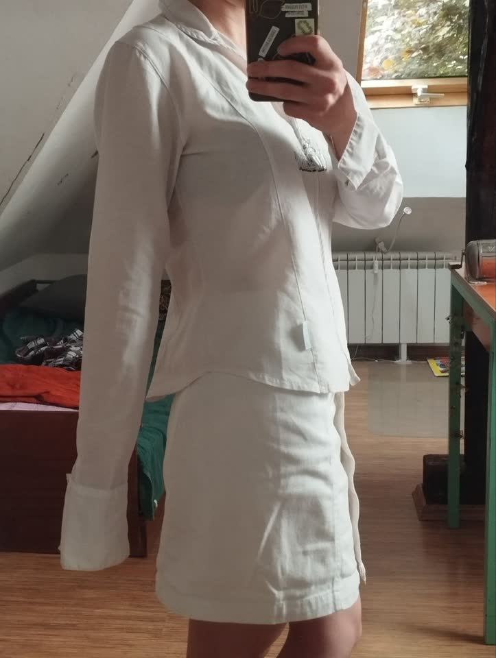 Dve vintage košulje, veličina S-XS, uopšte mi ne odgovaraju.