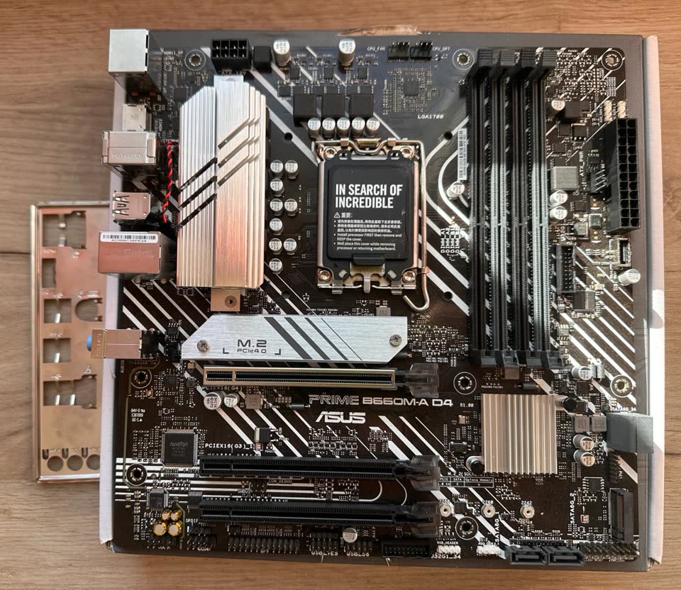 1) Материнская плата Asus Prime B660-MA D4 - НЕ РАБОЧАЯ, на запчасти - 500 дин