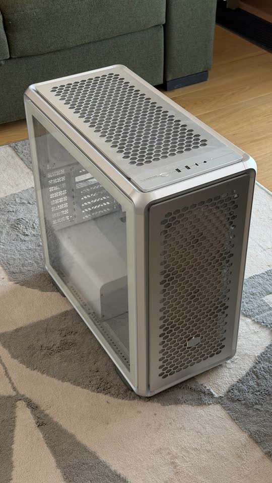 Продам корпус Cooler master 600 ATX