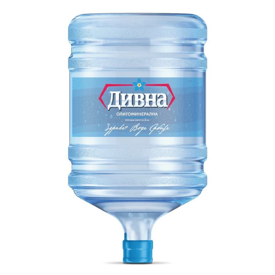 Продам две бутылки из-под воды Divna