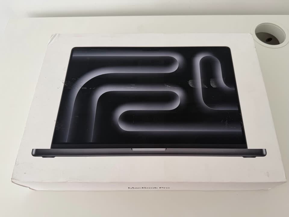 MacBook Pro 16’ M5 Pro 24 Gb / 1 Tb