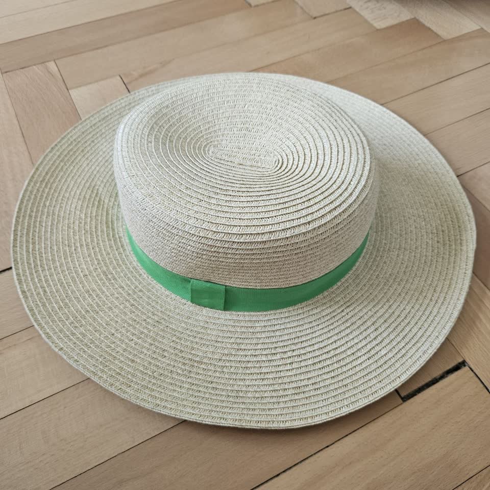 H&M slamnati šešir