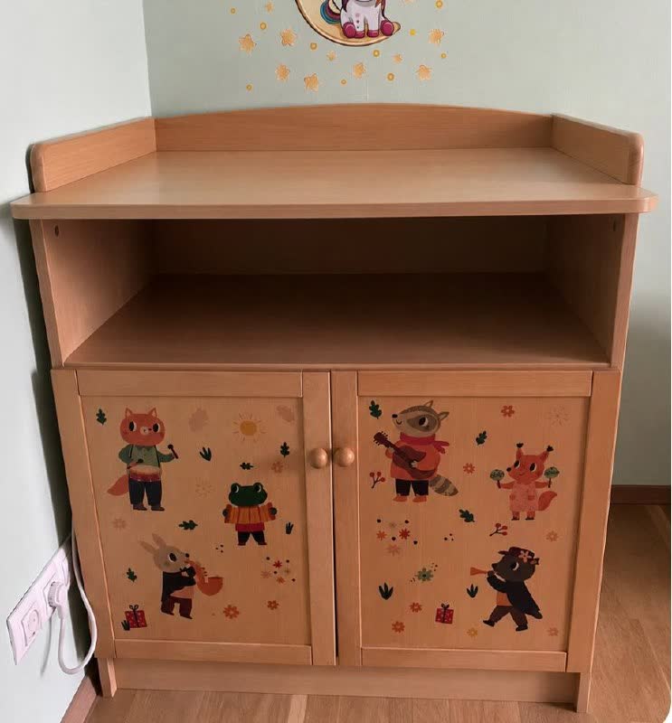 BAMBINI sto za presvlačenje i električna ljuljaška Lionelo Otto
