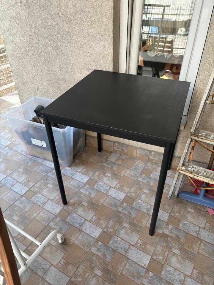 Prodajem sto Ikea