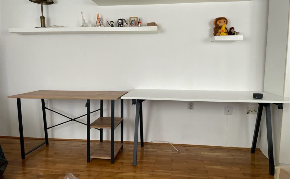 Продаю 2 стола IKEA TROTTEN и JYSK