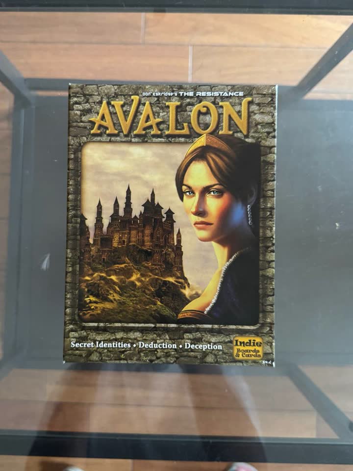Društvena igra Avalon