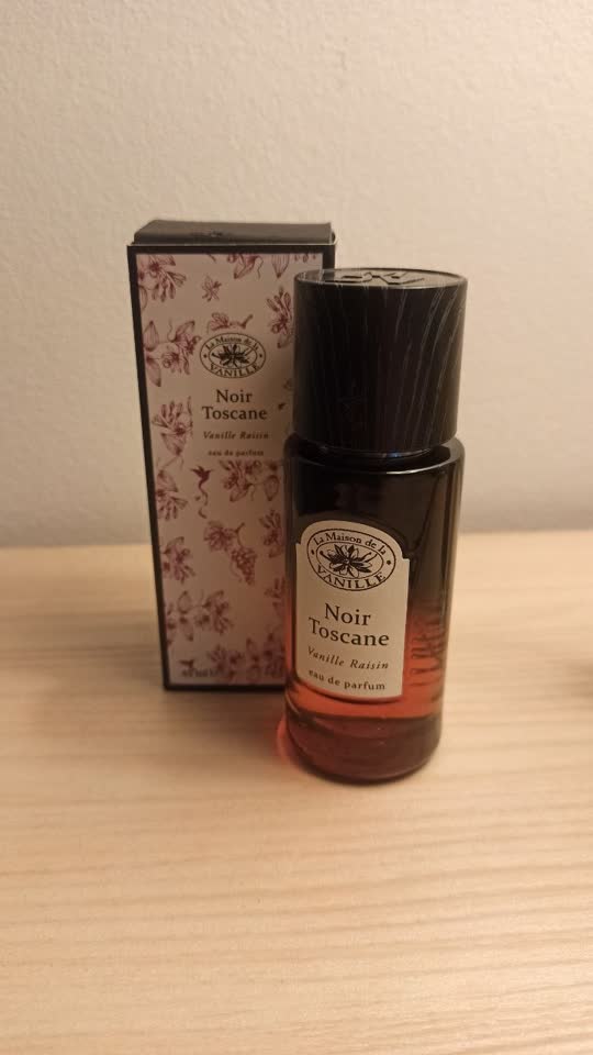 Noir Toscane Vanille raisin 50 ml 4000 rsd