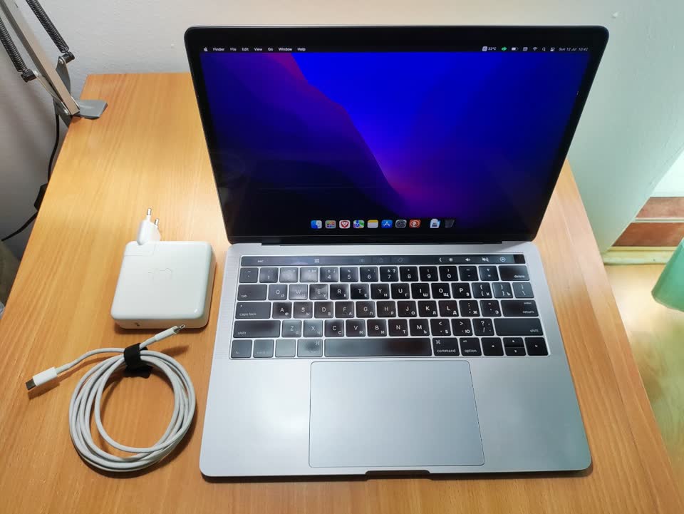 MacBook Pro 13 2016 A1706 Touch Bar 4 порта