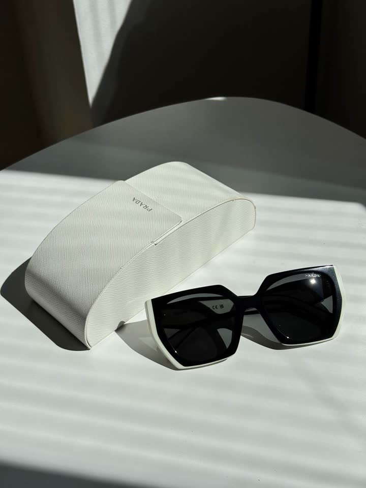 Продам очки Prada SPR 15W (aka PR 15WS), цвет 09Q-5S0