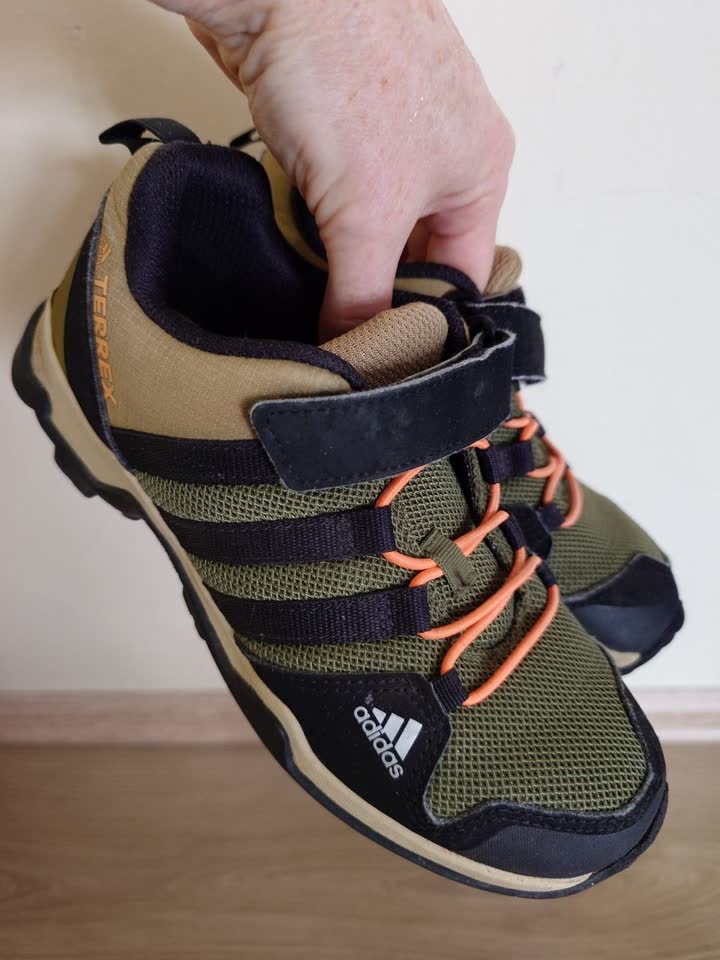 Dečije treking patike adidas Terrex AX2R