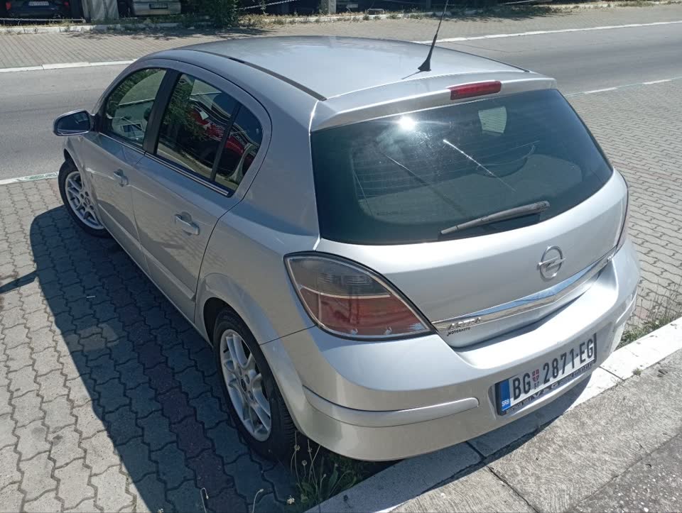 Opel Astra H