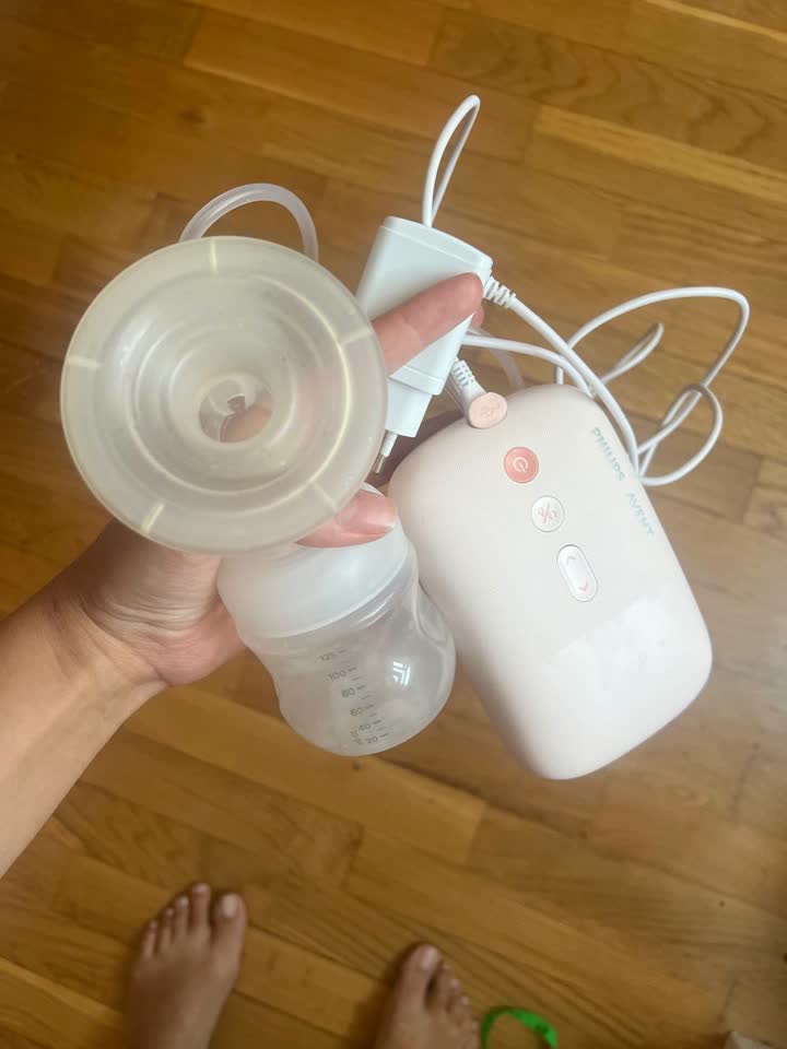 Philips Avent Электронный молокоотсос Plus