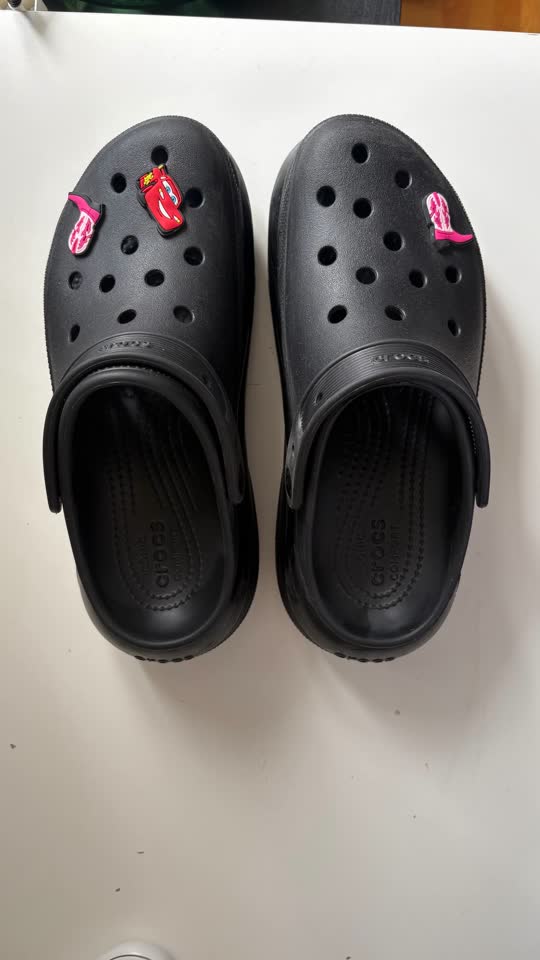 Crocs на высокой подошве