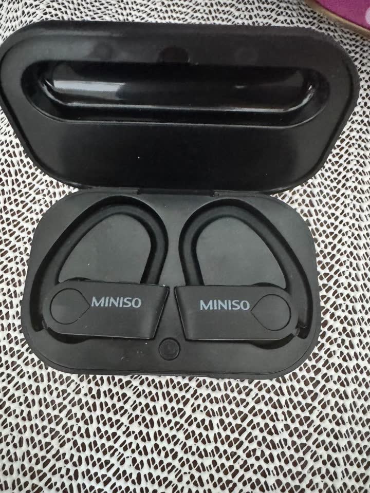 Продам наушники miniso