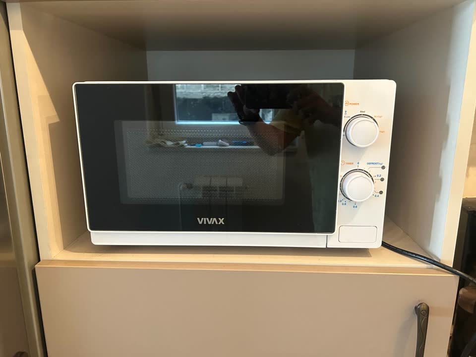 Mikrotalasna pećnica Vivax MVO-2077