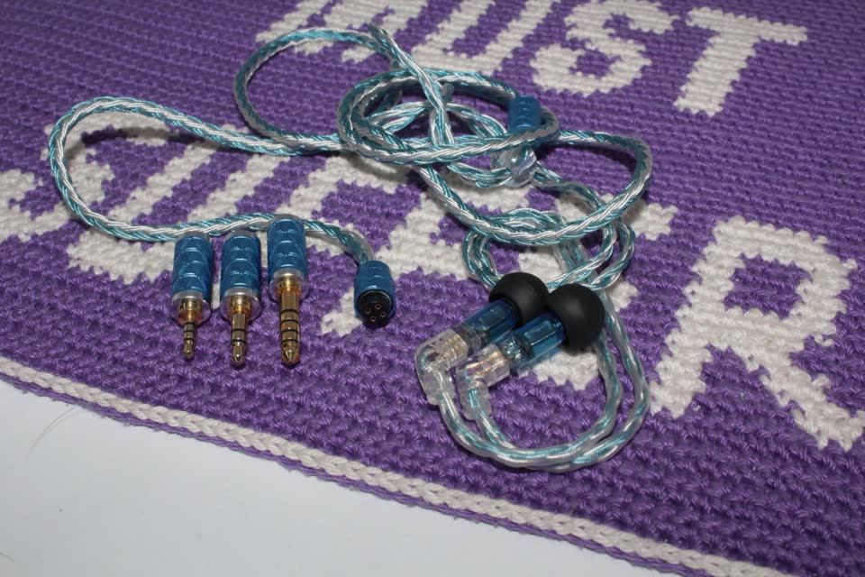 Продам наушники IEM - внутриканальные