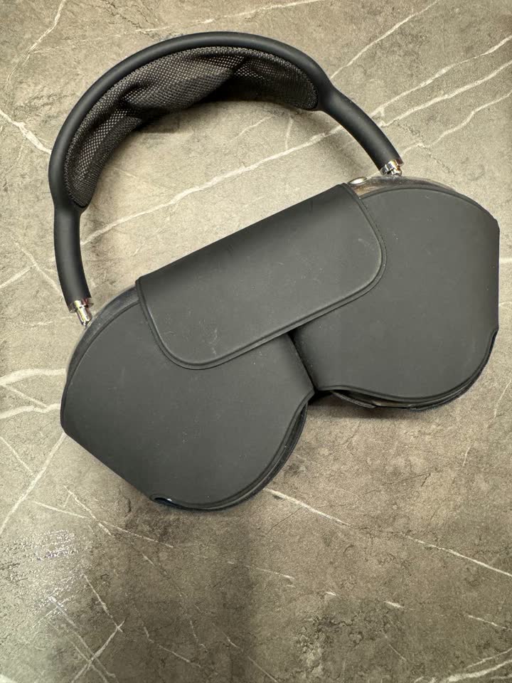 AirPods Max