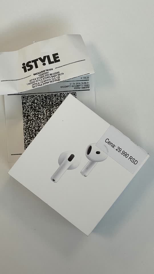 Продам новые наушники AirPods 4 ANC (с активным шумоподавлением).