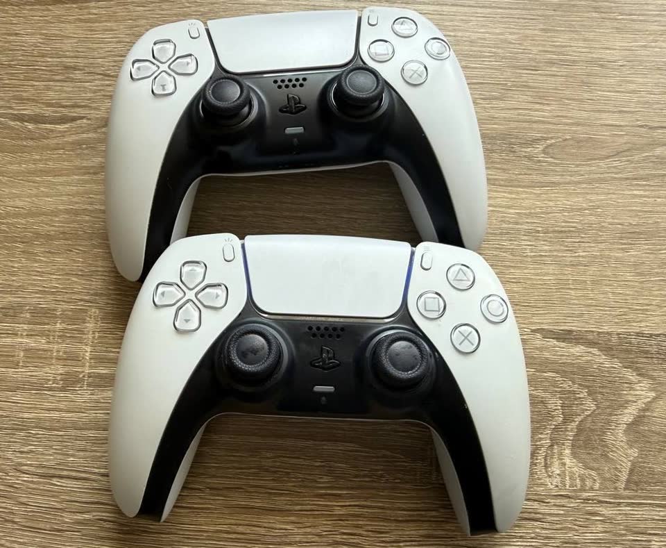 Gamepad za PlayStation 5 / PS5 DualSense, 2 kom