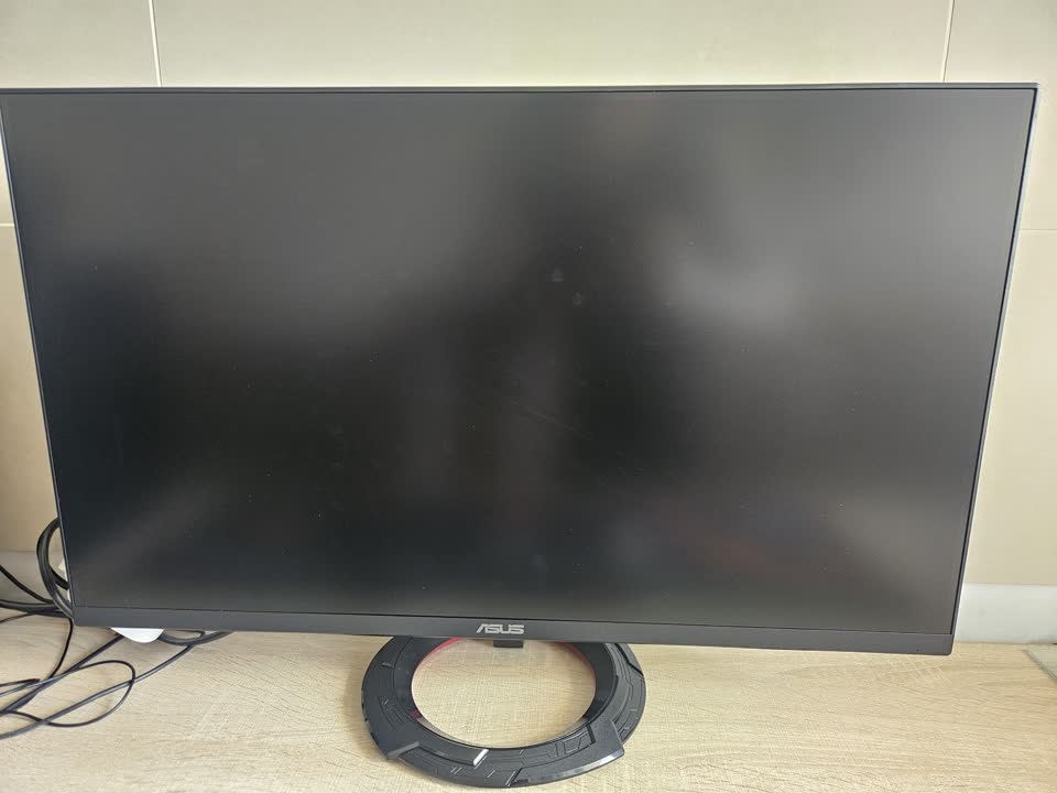 Prodajem Asus monitor