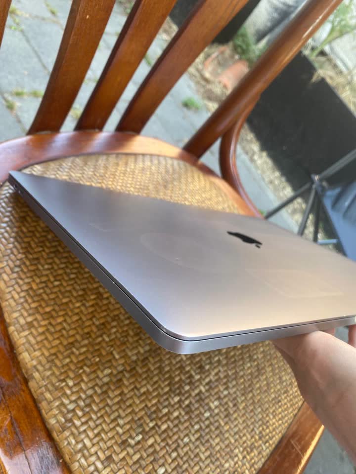 MacBook Pro 15" 2017 i7 / 16GB RAM